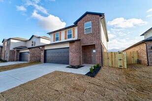 139 S Maroon Ave in Fayetteville, AR - Building Photo