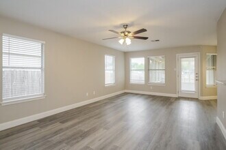 809 Bushmills Ct in Pflugerville, TX - Foto de edificio - Building Photo