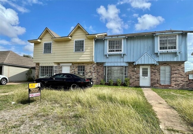 7119 S Gessner Rd in Houston, TX - Building Photo - Building Photo