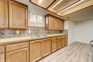 101 E Miller Ave in Coeur d'Alene, ID - Building Photo