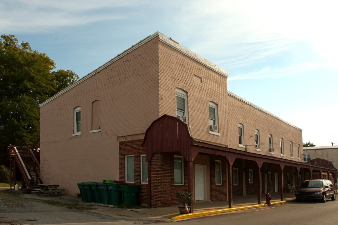 290 Main St in Lebanon Junction, KY - Building Photo