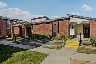 Mercer Park in Arlington, TX - Building Photo - Building Photo