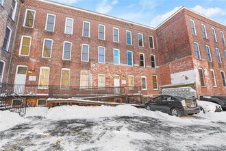 325 Lafayette St, Unit 1204 in Bridgeport, CT - Building Photo - Building Photo