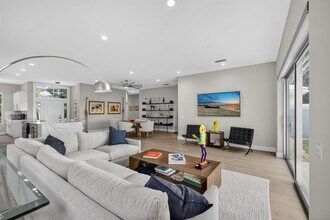 945 Bear Island Cir in West Palm Beach, FL - Building Photo - Building Photo