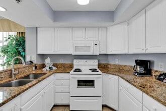 2504 N Kings Hwy in Myrtle Beach, SC - Building Photo - Building Photo