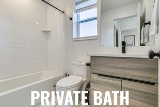 3044 Speer Blvd in Denver, CO - Foto de edificio - Building Photo