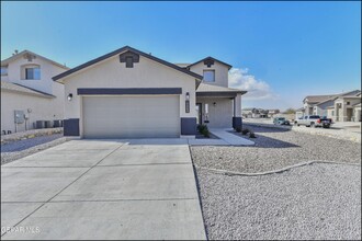 12069 Mesquite River Dr in El Paso, TX - Building Photo - Building Photo