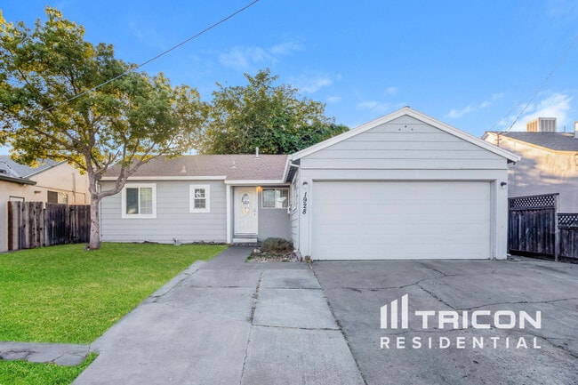property at 1928 Glenwood Dr