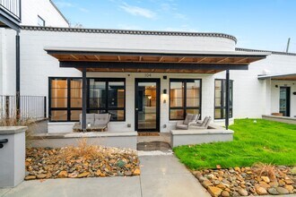 3415 N Broadway, Unit 104 in Knoxville, TN - Building Photo - Building Photo