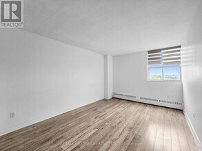 2645-2645 Kipling Ave in Toronto, ON - Building Photo - Building Photo