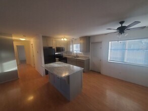 3016 SW Pumice Pl in Redmond, OR - Building Photo - Building Photo
