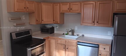 1600 SW 14th St in Fort Lauderdale, FL - Building Photo - Building Photo