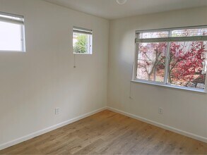 1008 Ridgeview Dr, Unit #2 in El Sobrante, CA - Foto de edificio - Building Photo