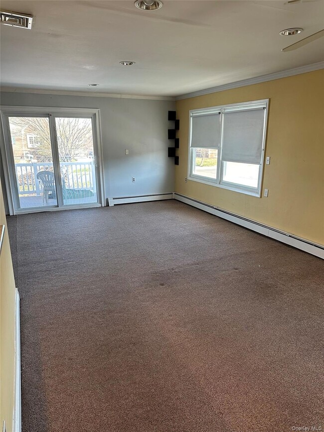 401 W Walnut St in Long Beach, NY - Building Photo - Building Photo