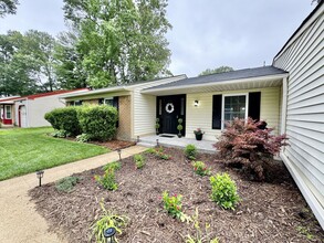 3441 Dickens Dr in Virginia Beach, VA - Building Photo - Building Photo