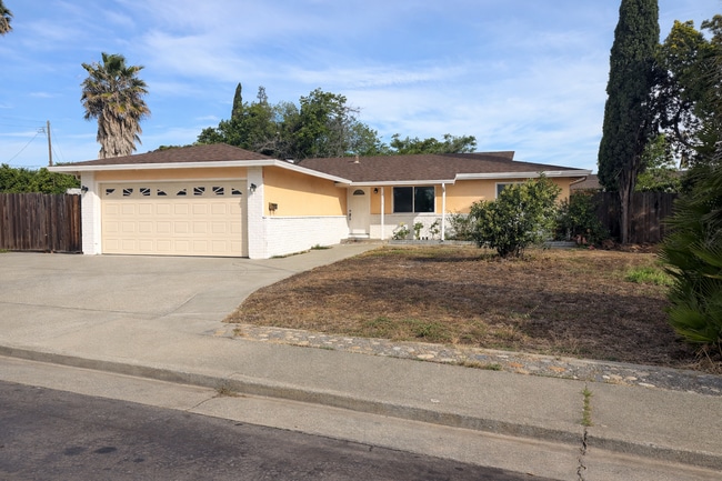 2217 Santa Fe Ct in Fairfield, CA - Building Photo - Building Photo