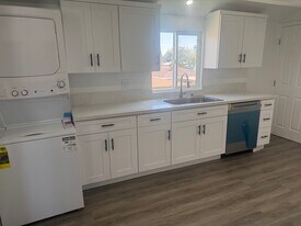 14920 Osage Ave in Lawndale, CA - Building Photo