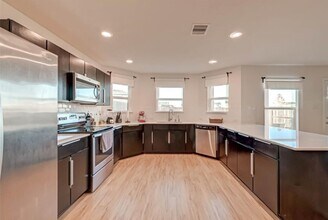 16330 Oakside Hollow Ln in Houston, TX - Building Photo - Building Photo