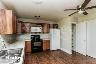 6418 Briarknoll Dr in Garland, TX - Building Photo - Building Photo