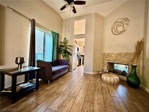 2033 Riderwood Ave in North Las Vegas, NV - Building Photo - Building Photo