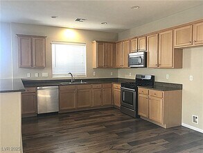 183 Rolling Fields Ct, Unit 10-10106 in Henderson, NV - Building Photo - Building Photo