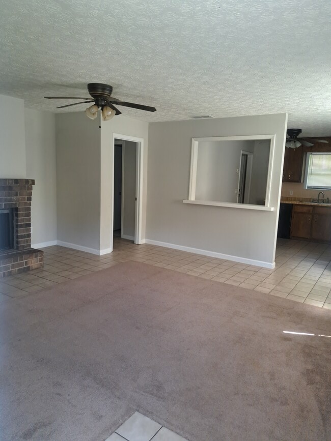 271 E Wright St, Unit 2 in Winder, GA - Building Photo - Building Photo