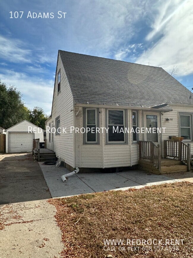 107 Adams St in Beloit, WI - Building Photo - Building Photo