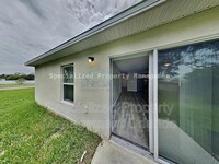 318 Salmon Ct photo'