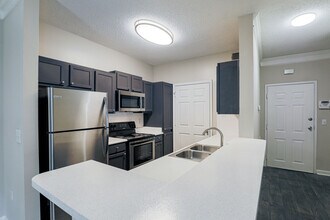 Villas at Princeton Lakes in Atlanta, GA - Building Photo - Building Photo