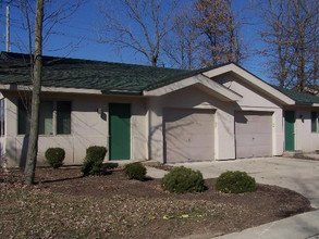 Allendale Estates in Terre Haute, IN - Building Photo - Building Photo