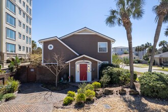 136 19th Ave N in Jacksonville Beach, FL - Building Photo - Building Photo