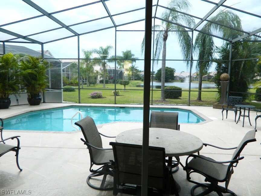 28460 Highgate Dr in Bonita Springs, FL - Building Photo