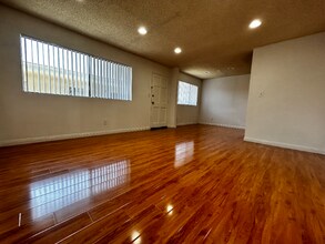 712 Porter St-Unit -103 in Glendale, CA - Building Photo - Building Photo