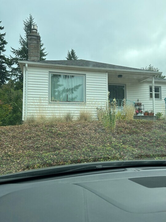 1956 Union Ave SE in Olympia, WA - Building Photo
