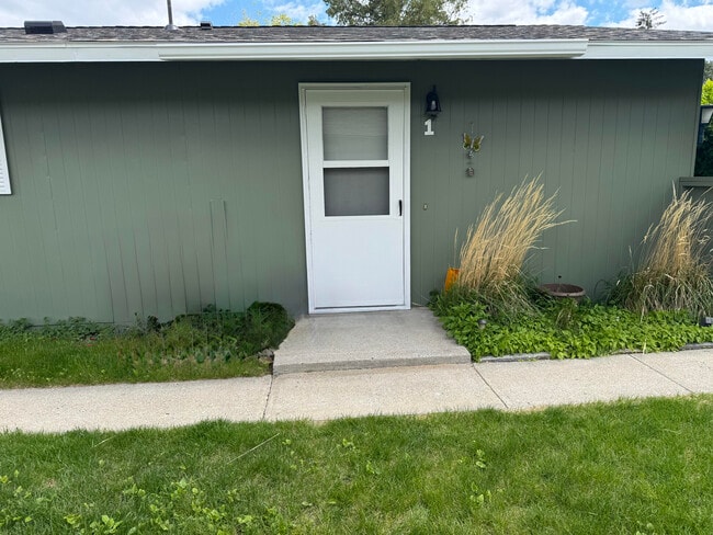 property at 1102 Cannon St