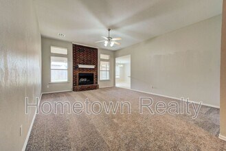 720 E Elder Ln in Mustang, OK - Building Photo - Building Photo