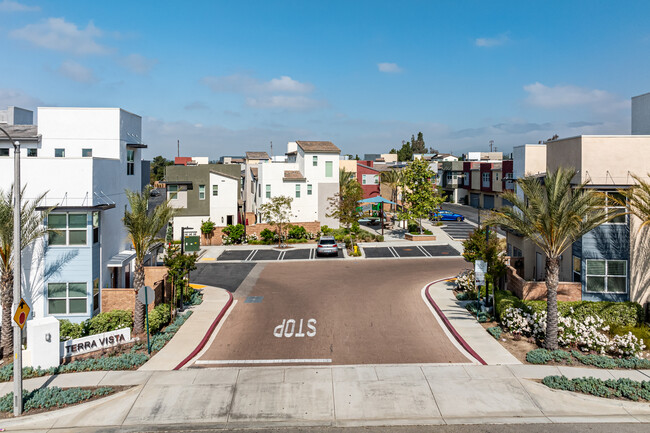 The Bungalows at Terra Vista in Rancho Cucamonga, CA - Foto de edificio - Building Photo