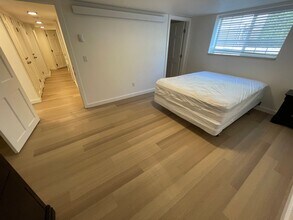 2427 NE 9th Ave in Portland, OR - Building Photo - Building Photo