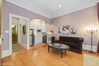 68 E Cedar St-Unit -2R in Chicago, IL - Building Photo - Building Photo