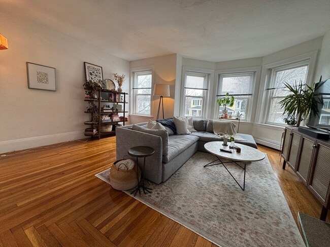 809 Washington St in Brookline, MA - Building Photo - Building Photo