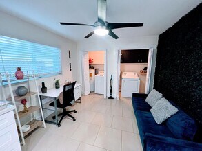 7750 NW 42nd St in Hollywood, FL - Building Photo - Building Photo