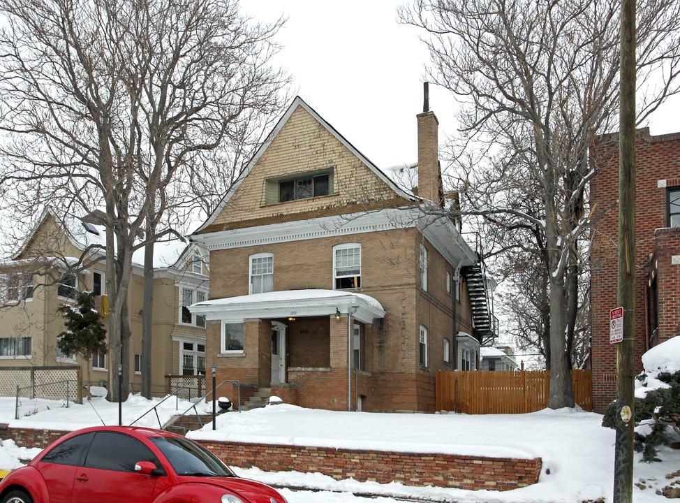 1220 Corona St in Denver, CO - Foto de edificio