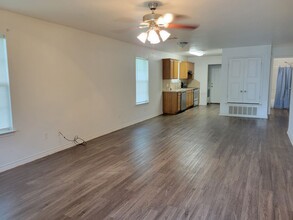 1106 Spring St in Waco, TX - Building Photo - Building Photo