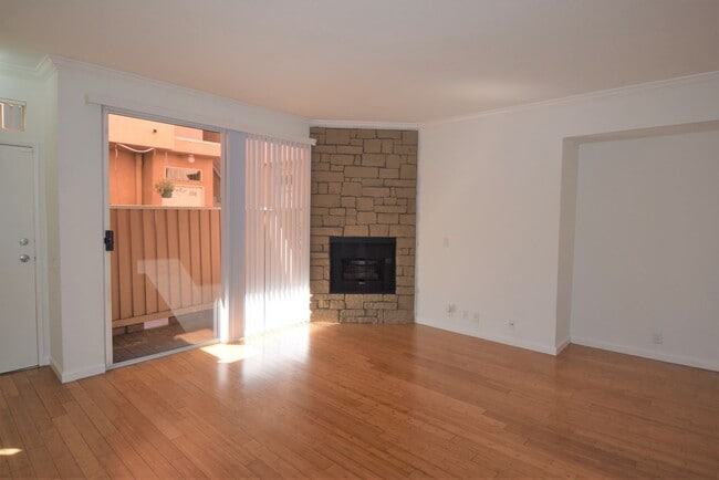 11107 La Maida St in Los Angeles, CA - Building Photo - Building Photo