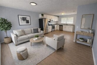 7230 Mockingbird Trail, Unit Notch-201 in Riverdale, GA - Building Photo - Building Photo