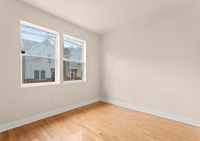 1813 N 18th St in Philadelphia, PA - Foto de edificio - Building Photo