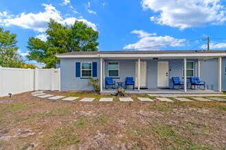 401 S Mars Ave in Clearwater, FL - Foto de edificio - Building Photo