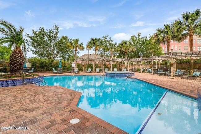 201 Settlers Trace Blvd in Lafayette, LA - Building Photo - Building Photo