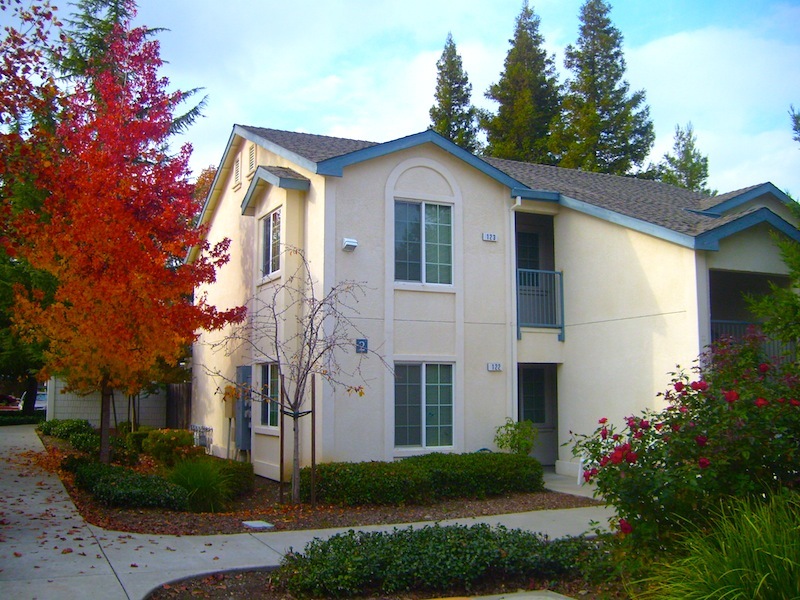 Rose Garden Senior Apartments in Vacaville, CA - Building Photo