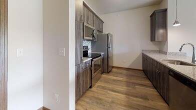 N115W16170 Saxony Village Blvd in Germantown, WI - Building Photo - Building Photo